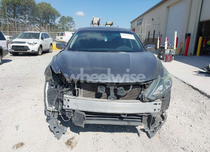 Photo 13 of 2018 Nissan Altima 2.5 SR (VIN 1N4AL3AP6JC118424)