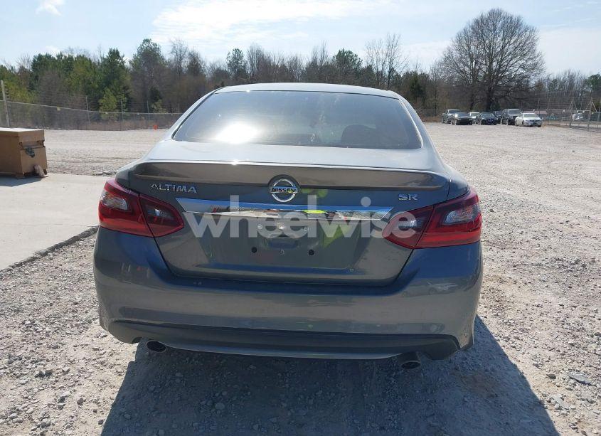 Photo 17 of 2018 Nissan Altima 2.5 SR (VIN 1N4AL3AP6JC118424)