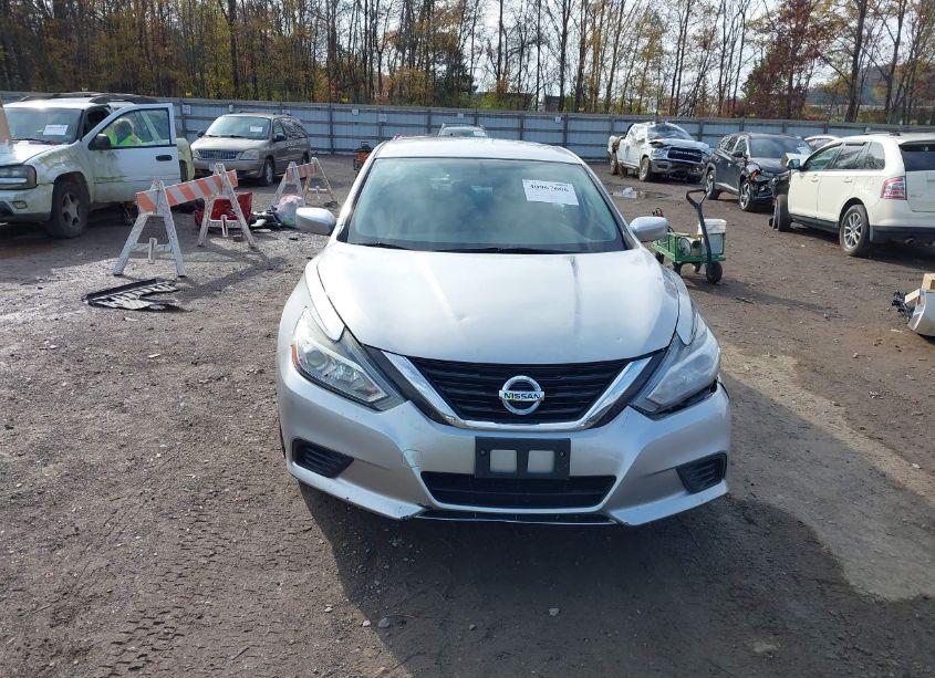 Photo 12 of 2018 Nissan Altima 2.5 S (VIN 1N4AL3AP6JC126989)