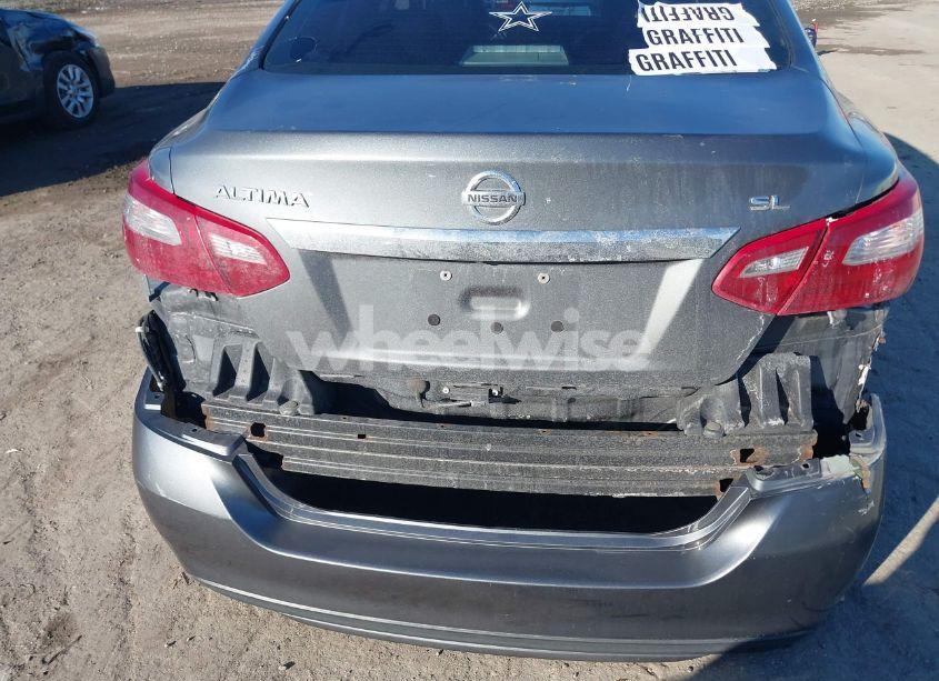 Photo 6 of 2018 Nissan Altima 2.5 SL (VIN 1N4AL3AP6JC130041)
