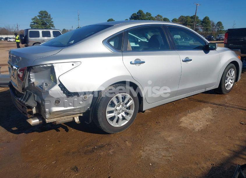 Photo 4 of 2018 Nissan Altima 2.5 S (VIN 1N4AL3AP6JC130282)