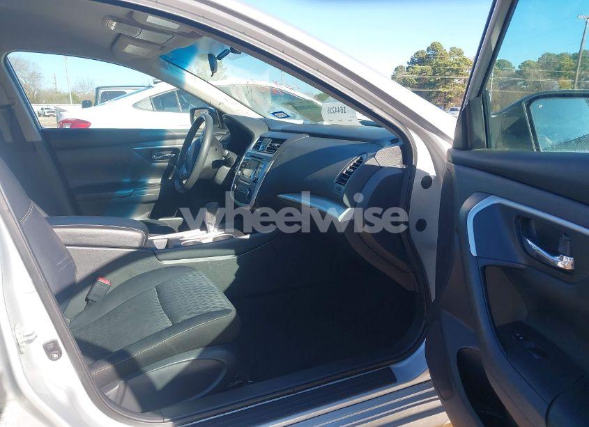 Photo 5 of 2018 Nissan Altima 2.5 S (VIN 1N4AL3AP6JC130282)