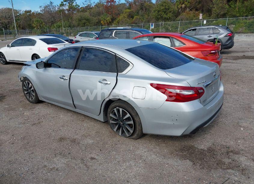 Photo 3 of 2018 Nissan Altima 2.5 SV (VIN 1N4AL3AP6JC130296)