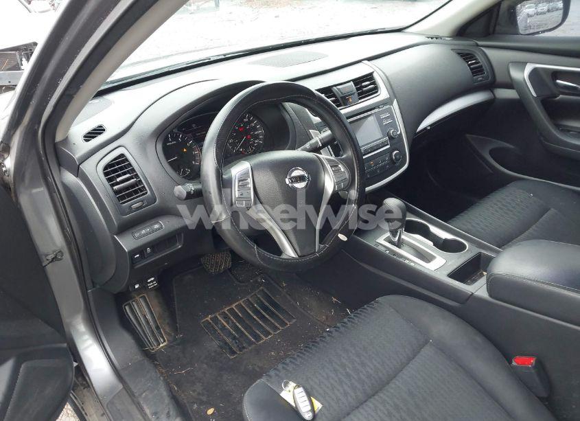 Photo 18 of 2018 Nissan Altima 2.5 S (VIN 1N4AL3AP6JC135059)