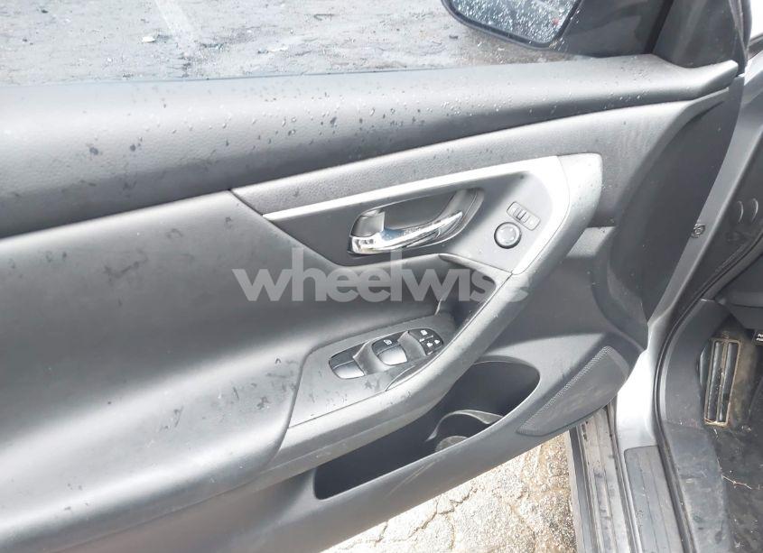 Photo 19 of 2018 Nissan Altima 2.5 S (VIN 1N4AL3AP6JC135059)