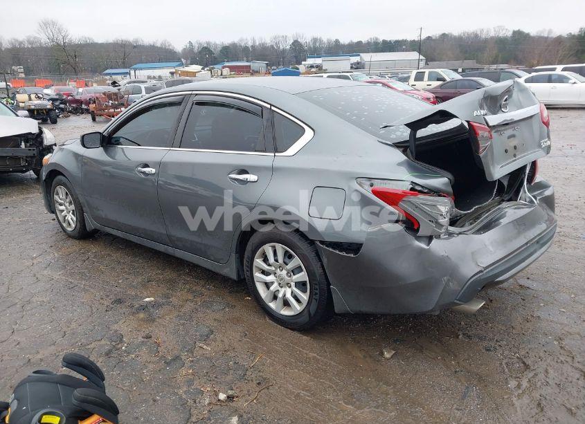 Photo 3 of 2018 Nissan Altima 2.5 S (VIN 1N4AL3AP6JC135059)