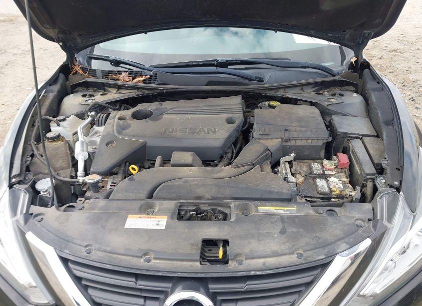 Photo 10 of 2018 Nissan Altima 2.5 S (VIN 1N4AL3AP6JC143808)