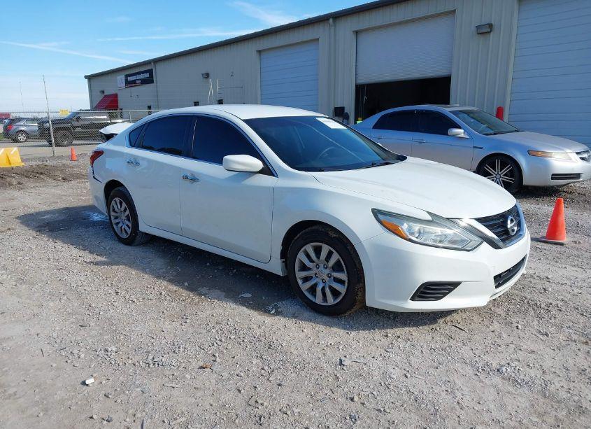 2018 Nissan Altima 2.5 S (VIN 1N4AL3AP6JC151827) main photo