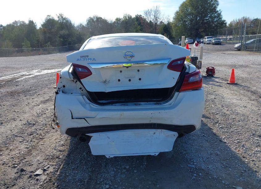 Photo 16 of 2018 Nissan Altima 2.5 S (VIN 1N4AL3AP6JC151827)