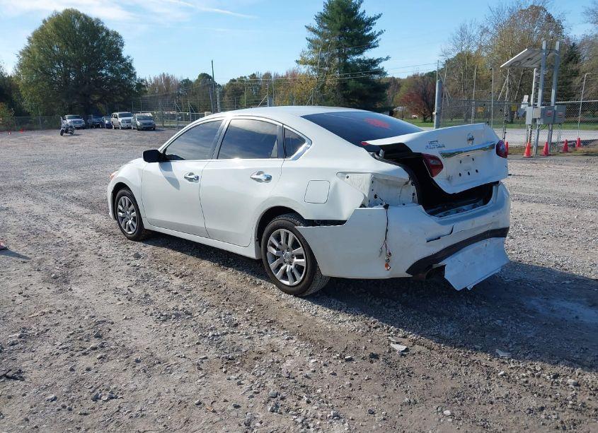 Photo 3 of 2018 Nissan Altima 2.5 S (VIN 1N4AL3AP6JC151827)