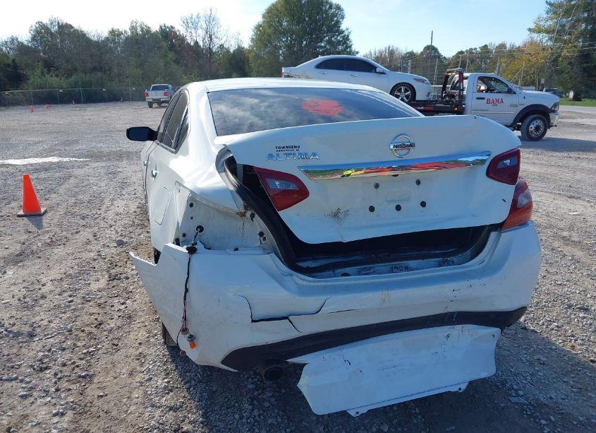 Photo 6 of 2018 Nissan Altima 2.5 S (VIN 1N4AL3AP6JC151827)