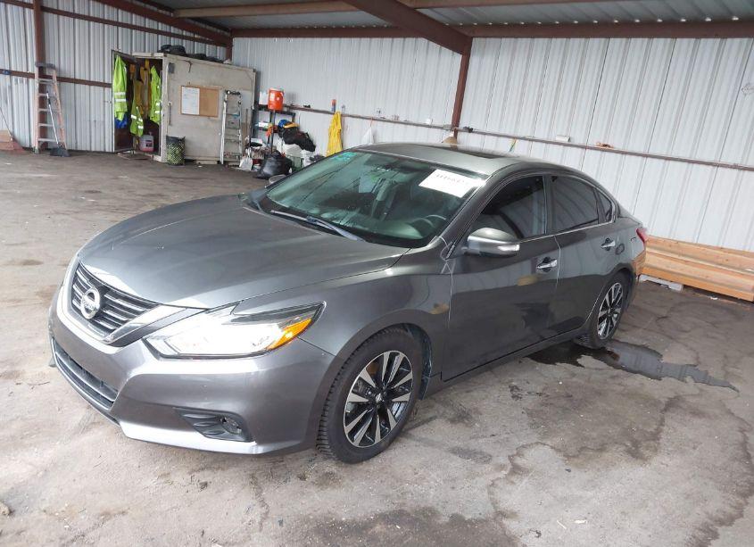 Photo 2 of 2018 Nissan Altima 2.5 SV (VIN 1N4AL3AP6JC152508)