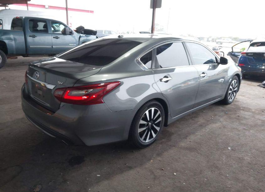 Photo 4 of 2018 Nissan Altima 2.5 SV (VIN 1N4AL3AP6JC152508)