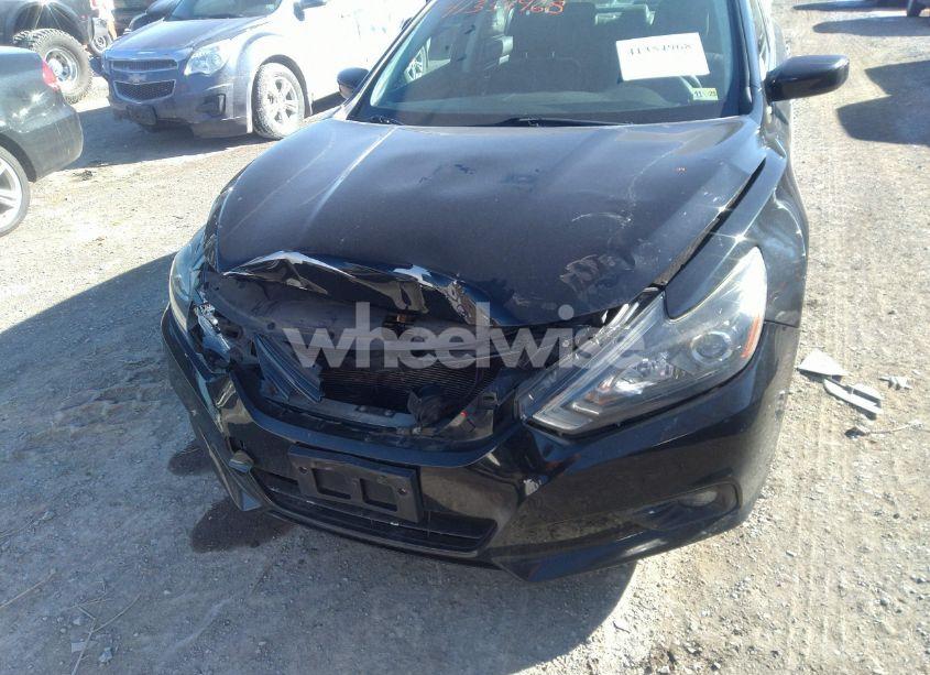 Photo 12 of 2018 Nissan Altima 2.5 SR (VIN 1N4AL3AP6JC152766)