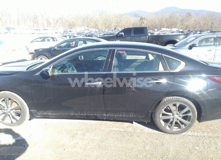 Photo 14 of 2018 Nissan Altima 2.5 SR (VIN 1N4AL3AP6JC152766)