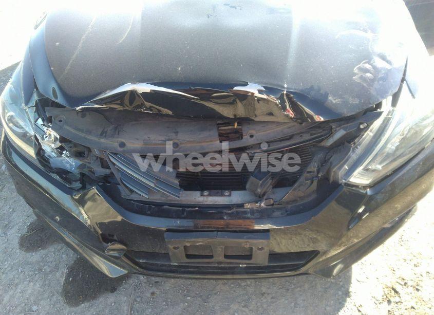 Photo 6 of 2018 Nissan Altima 2.5 SR (VIN 1N4AL3AP6JC152766)