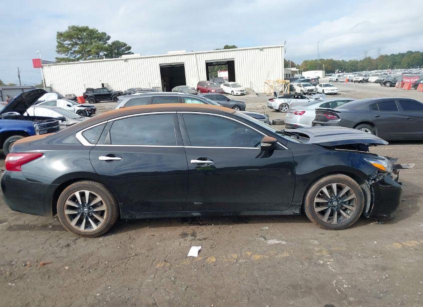 Photo 13 of 2018 Nissan Altima 2.5 SL (VIN 1N4AL3AP6JC162746)
