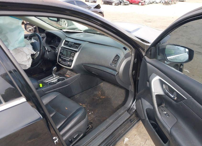 Photo 5 of 2018 Nissan Altima 2.5 SL (VIN 1N4AL3AP6JC162746)