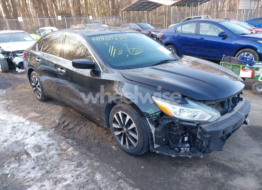 2018 Nissan Altima 2.5 SV (VIN 1N4AL3AP6JC168174) main photo