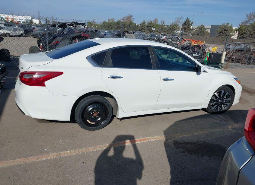 Photo 14 of 2018 Nissan Altima 2.5 SV (VIN 1N4AL3AP6JC173200)