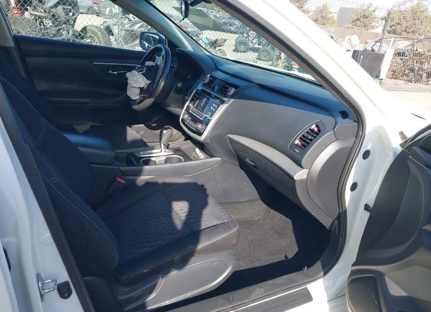 Photo 5 of 2018 Nissan Altima 2.5 SV (VIN 1N4AL3AP6JC173200)