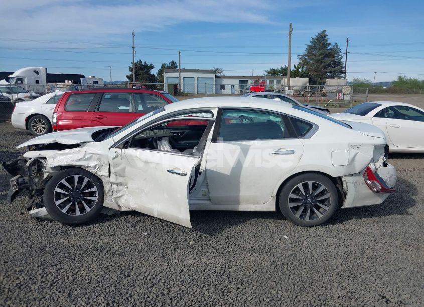 Photo 14 of 2018 Nissan Altima 2.5 SV (VIN 1N4AL3AP6JC173276)