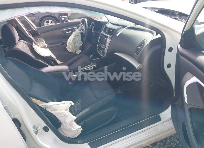 Photo 5 of 2018 Nissan Altima 2.5 SV (VIN 1N4AL3AP6JC173276)