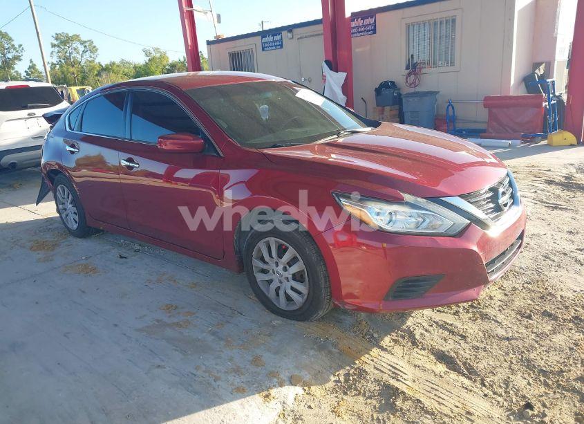 2018 Nissan Altima 2.5 S (VIN 1N4AL3AP6JC176114) main photo
