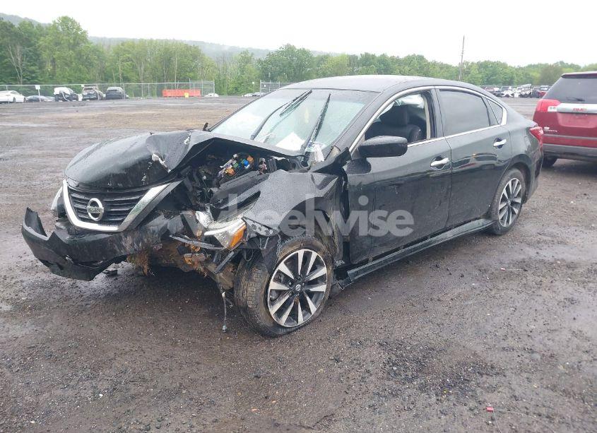 Photo 2 of 2018 Nissan Altima 2.5 SV (VIN 1N4AL3AP6JC178185)