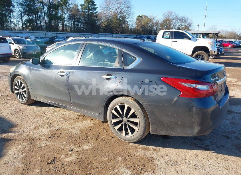 Photo 3 of 2018 Nissan Altima 2.5 SL (VIN 1N4AL3AP6JC183791)