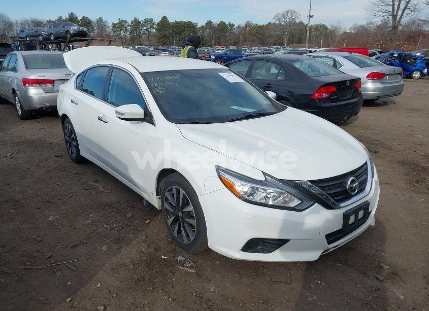 2018 Nissan Altima 2.5 SL (VIN 1N4AL3AP6JC184830) main photo