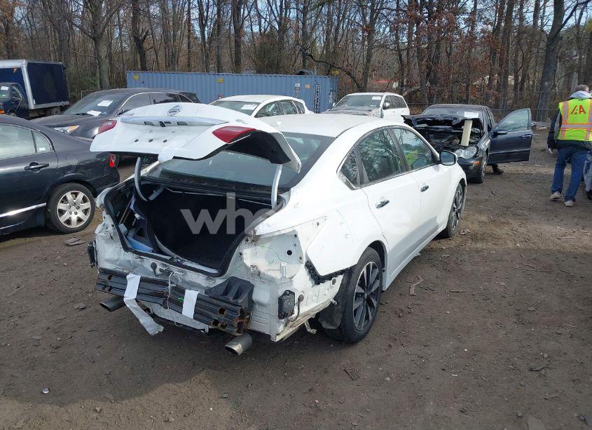 Photo 4 of 2018 Nissan Altima 2.5 SL (VIN 1N4AL3AP6JC184830)