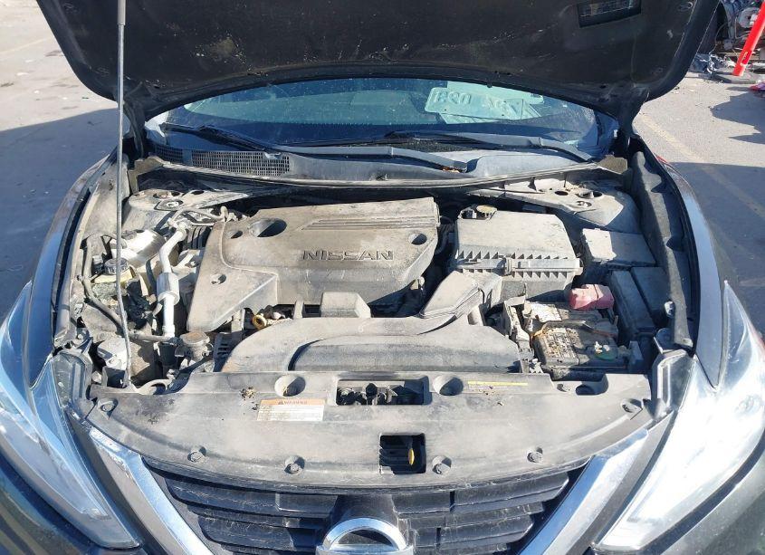 Photo 10 of 2018 Nissan Altima 2.5 S (VIN 1N4AL3AP6JC187419)