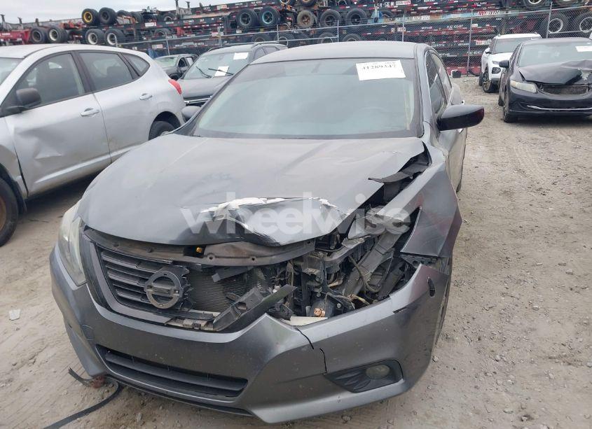 Photo 12 of 2018 Nissan Altima 2.5 SR (VIN 1N4AL3AP6JC192183)