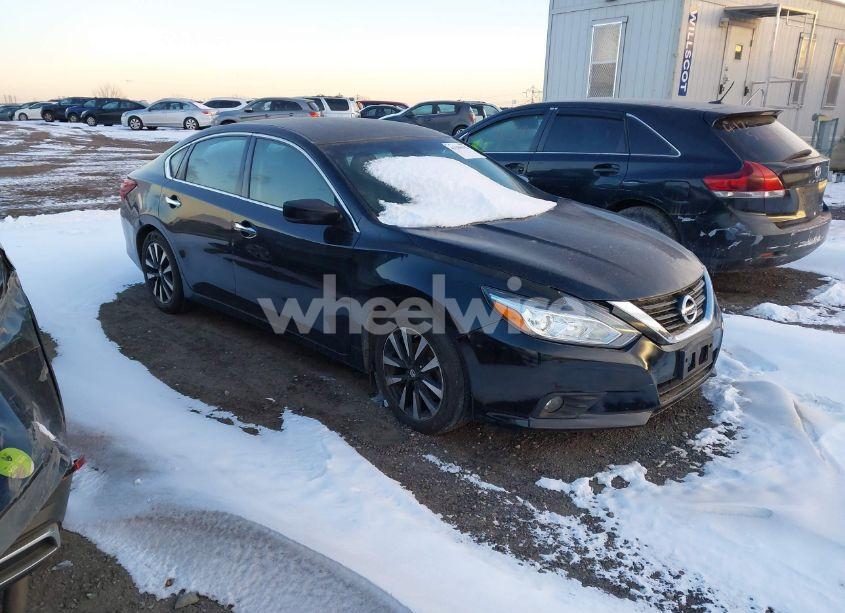2018 Nissan Altima 2.5 SV (VIN 1N4AL3AP6JC205983) main photo