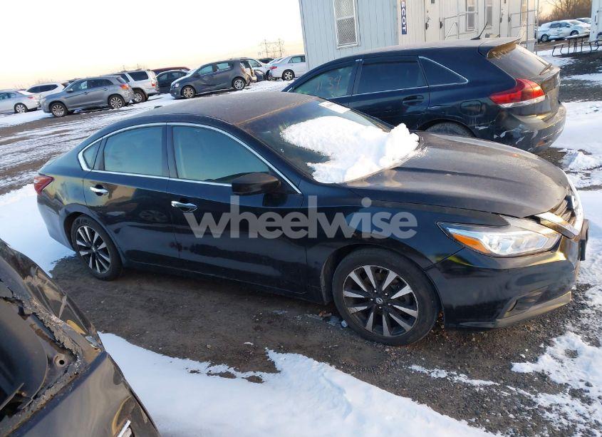 Photo 13 of 2018 Nissan Altima 2.5 SV (VIN 1N4AL3AP6JC205983)