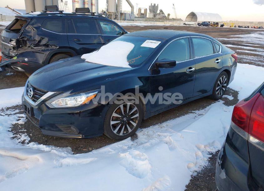 Photo 2 of 2018 Nissan Altima 2.5 SV (VIN 1N4AL3AP6JC205983)