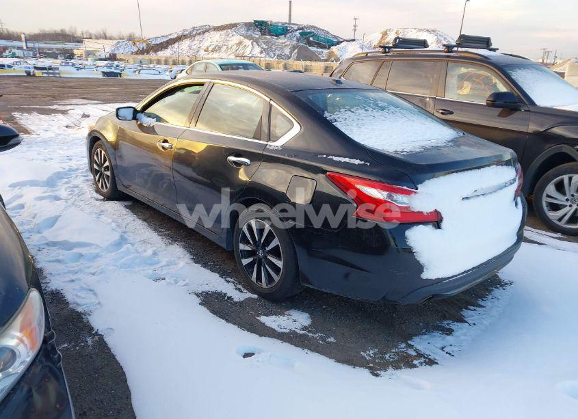 Photo 3 of 2018 Nissan Altima 2.5 SV (VIN 1N4AL3AP6JC205983)
