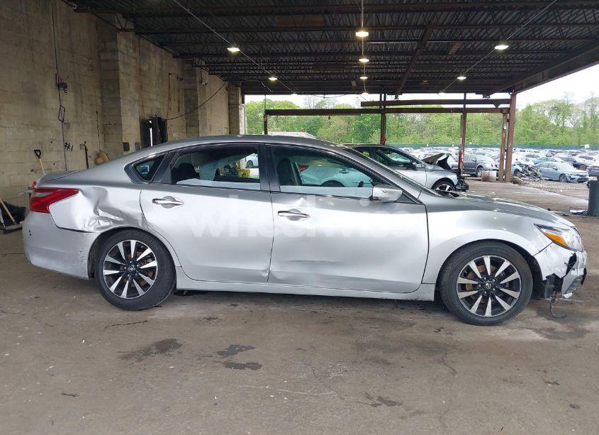 Photo 14 of 2018 Nissan Altima 2.5 SV (VIN 1N4AL3AP6JC207037)