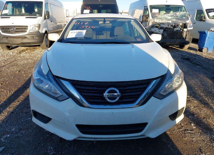 Photo 12 of 2018 Nissan Altima 2.5 S (VIN 1N4AL3AP6JC212772)