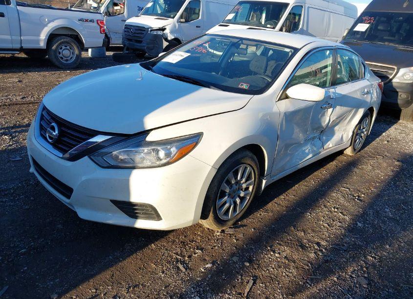 Photo 2 of 2018 Nissan Altima 2.5 S (VIN 1N4AL3AP6JC212772)