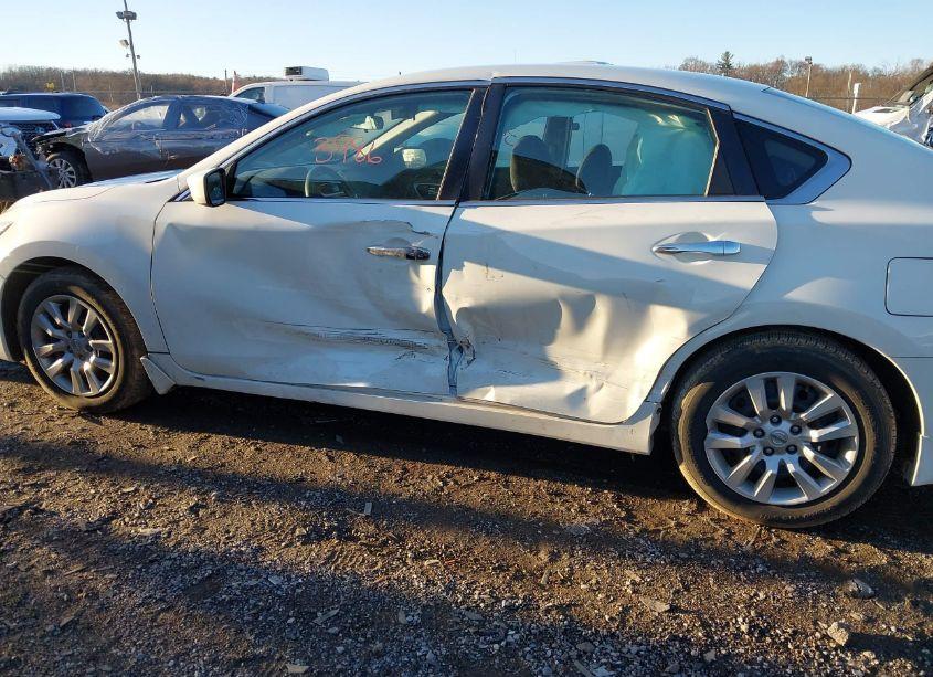 Photo 6 of 2018 Nissan Altima 2.5 S (VIN 1N4AL3AP6JC212772)