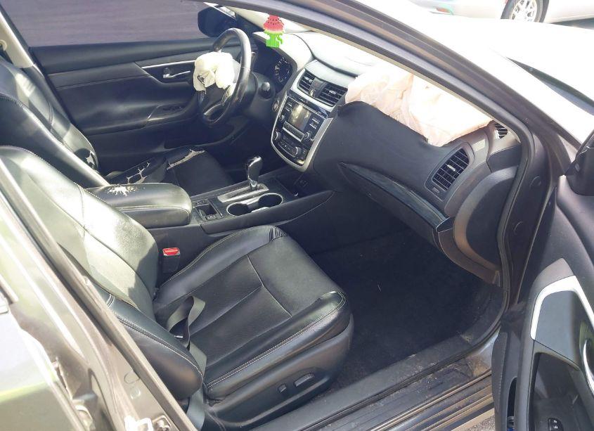 Photo 5 of 2018 Nissan Altima 2.5 SL (VIN 1N4AL3AP6JC213940)