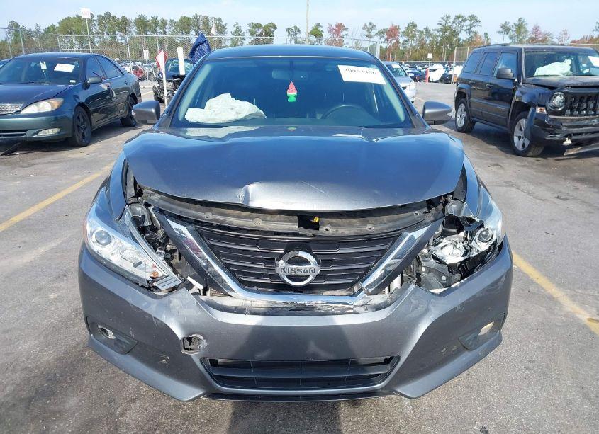 Photo 6 of 2018 Nissan Altima 2.5 SL (VIN 1N4AL3AP6JC213940)