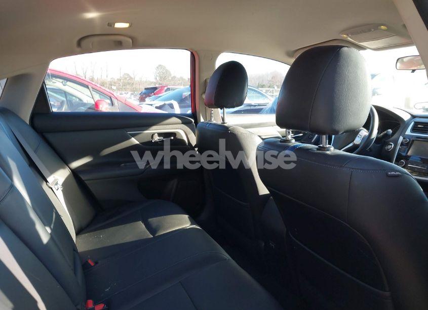 Photo 8 of 2018 Nissan Altima 2.5 SR (VIN 1N4AL3AP6JC220919)