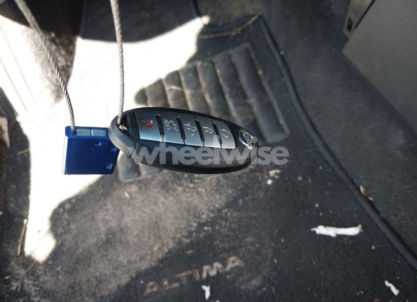 Photo 11 of 2018 Nissan Altima 2.5 S (VIN 1N4AL3AP6JC221780)