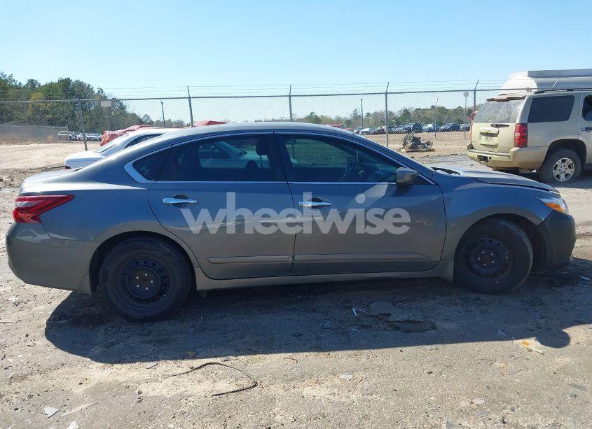 Photo 13 of 2018 Nissan Altima 2.5 S (VIN 1N4AL3AP6JC221780)