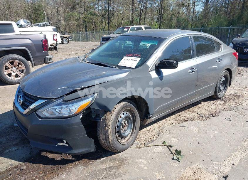 Photo 2 of 2018 Nissan Altima 2.5 S (VIN 1N4AL3AP6JC221780)