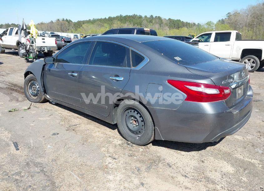 Photo 3 of 2018 Nissan Altima 2.5 S (VIN 1N4AL3AP6JC221780)