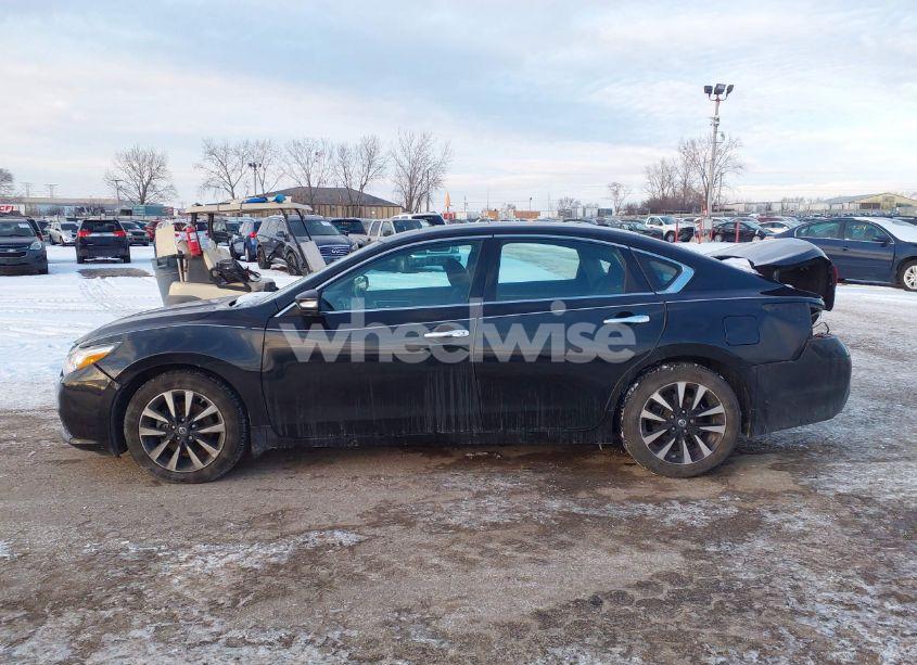 Photo 15 of 2018 Nissan Altima 2.5 SV (VIN 1N4AL3AP6JC230477)
